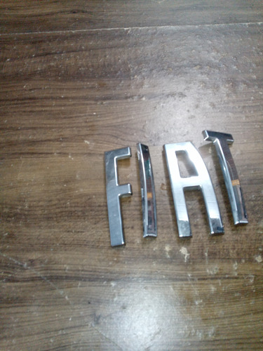 Kit Emblema Fiat Mobi 100266643 Cx308